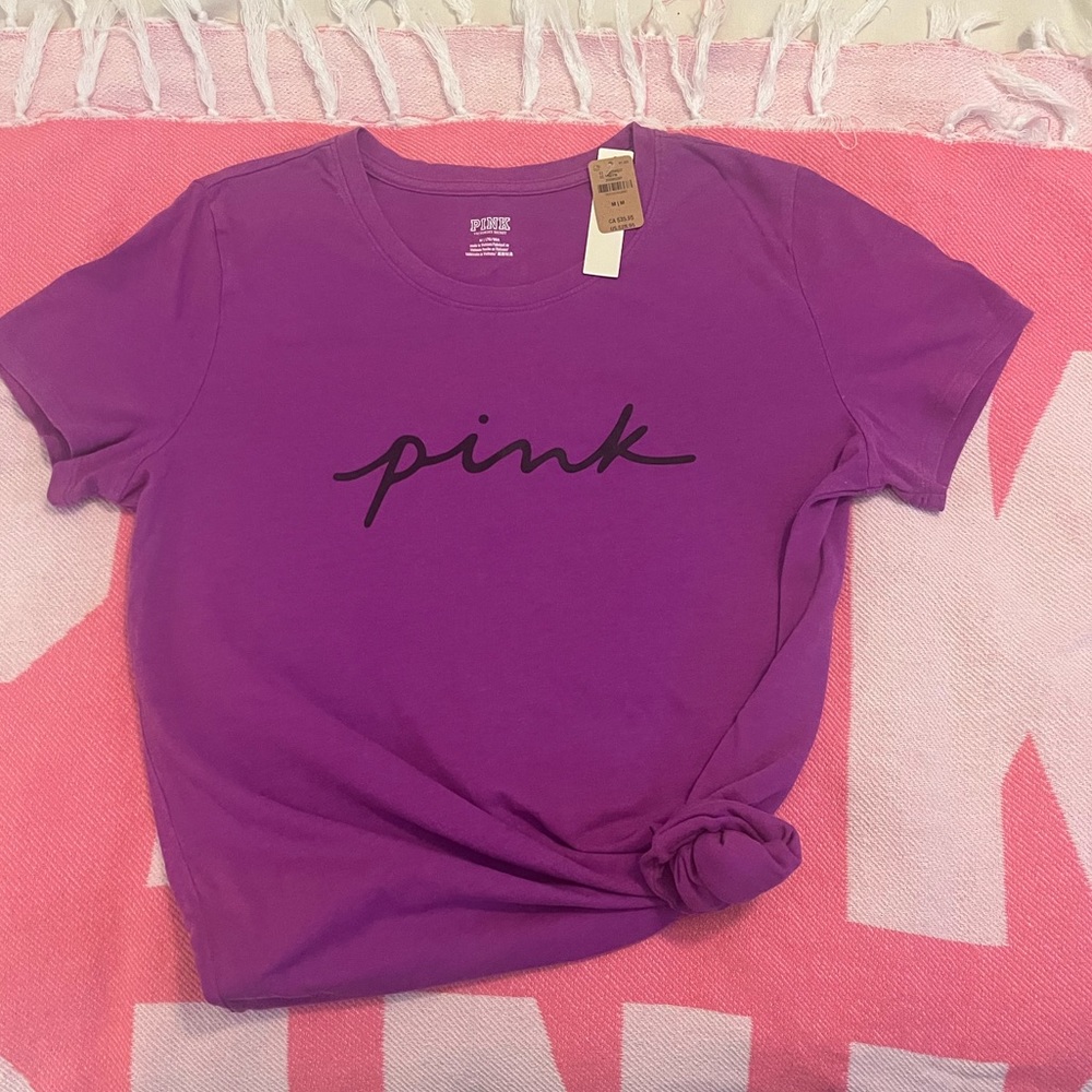 💜NWT VS Pink purple/plum tee